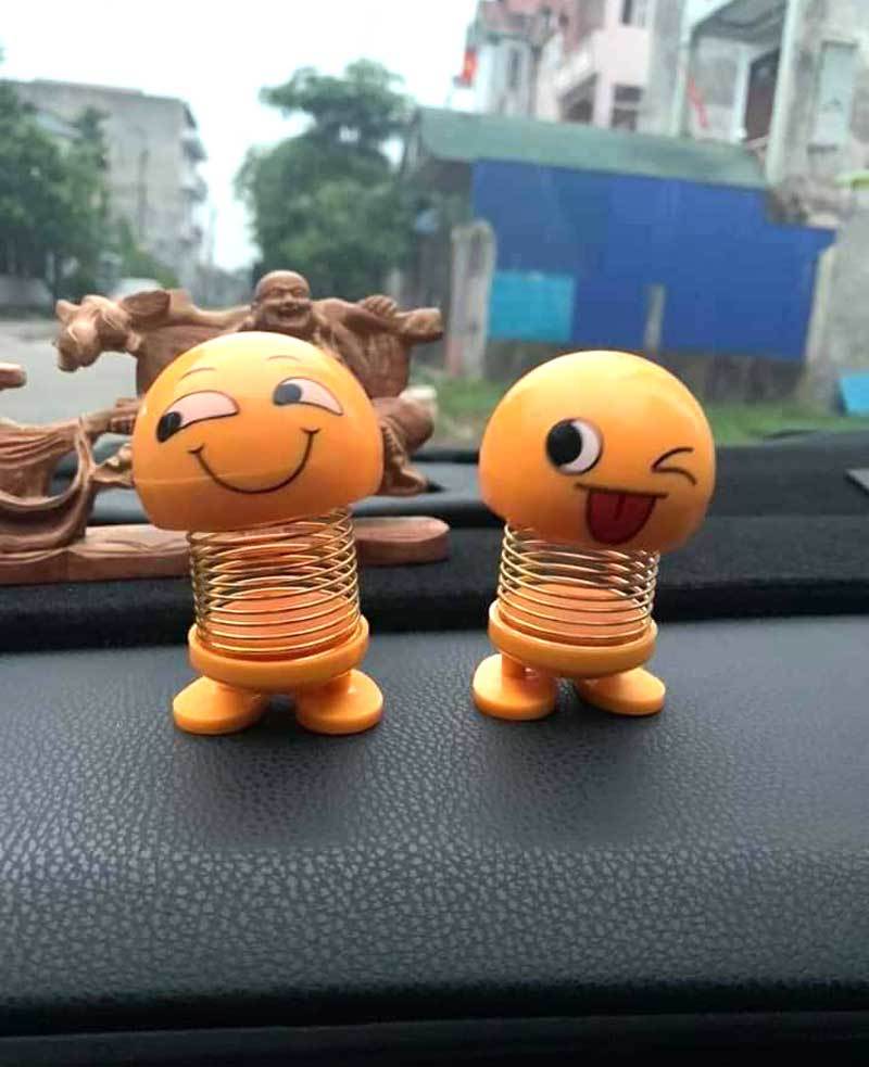 Cơn sốt mặt cười lò xo, cảm xúc vui buồn lắc lư khắp phố Hà Nội-4