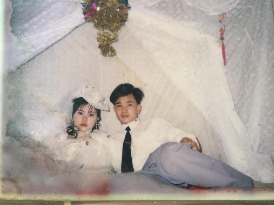 Hội con cưng giật mình trước cô dâu đẹp như diễn viên Hong Kong còn chú rể thì siêu cấp lãng tử: Ơ, hoá ra mình xài bố mẹ hao đến vậy?-8