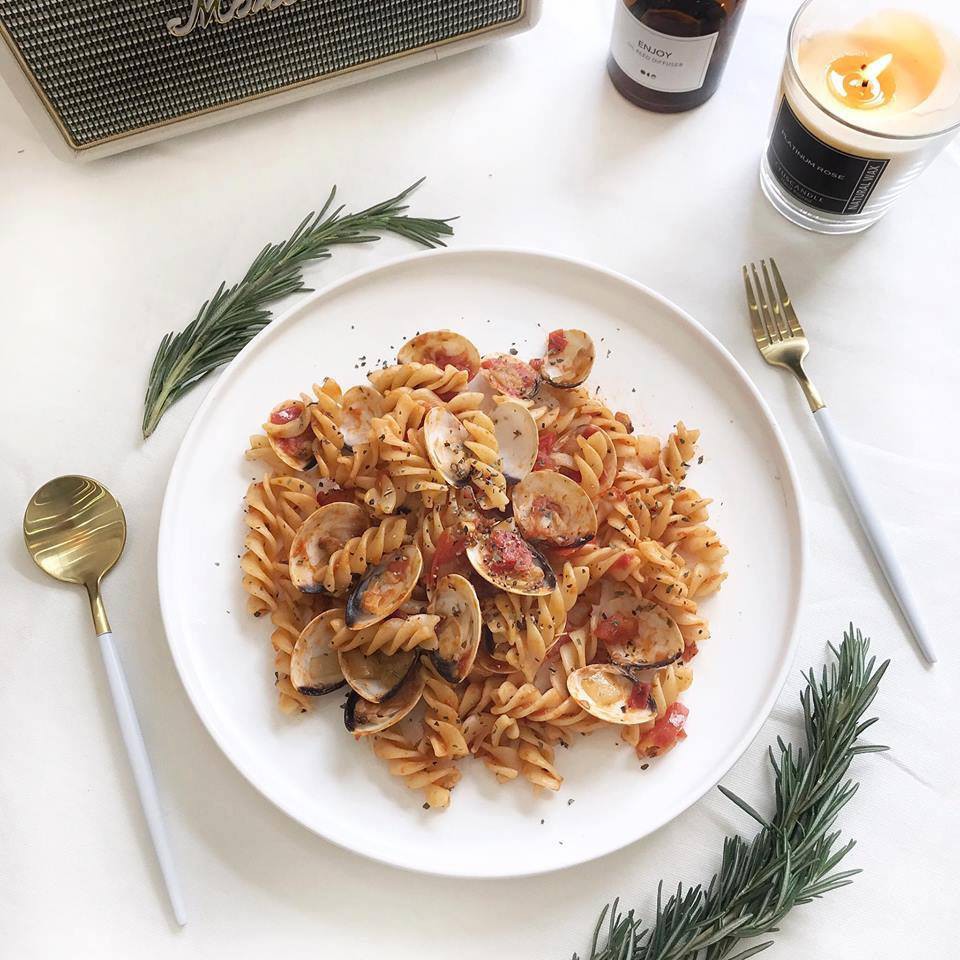 Những cô gái vàng trong làng làm vợ: Cứ hở ra lại nấu ăn ngon như nhà hàng thì chồng nào chả mê-3