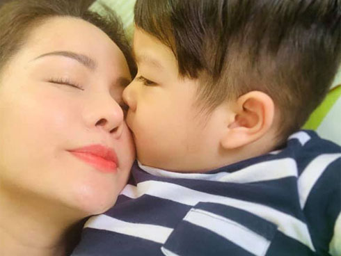 Trong khi Nhật Kim Anh than nhớ con, chồng cũ lại công khai làm điều này khiến nhiều người xót xa-4