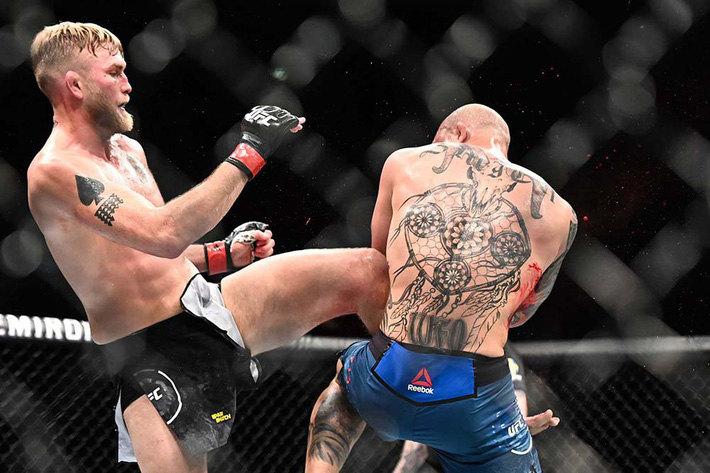 Khủng như tay đấm người Mỹ này: Bị gãy tay, vẫn đánh cho đối thủ thua đến mức phải giải nghệ-4