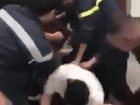 TP.HCM: 21 người kẹt trong thang máy, nhiều người sang chấn tâm lý vì hoảng sợ-3