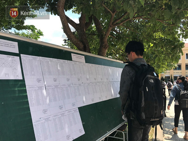 6400 học sinh Quảng Bình đội nắng 36 độ thi lại môn Văn: Quá vô lý vì lỗi của người ra đề và giám thị nhưng bọn em phải chịu trách nhiệm-2