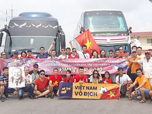 Khán giả ngỡ ngàng với tình huống act cool đứng hình mất vài phút trong trận đại chiến giữa Việt Nam - Thái Lan-3