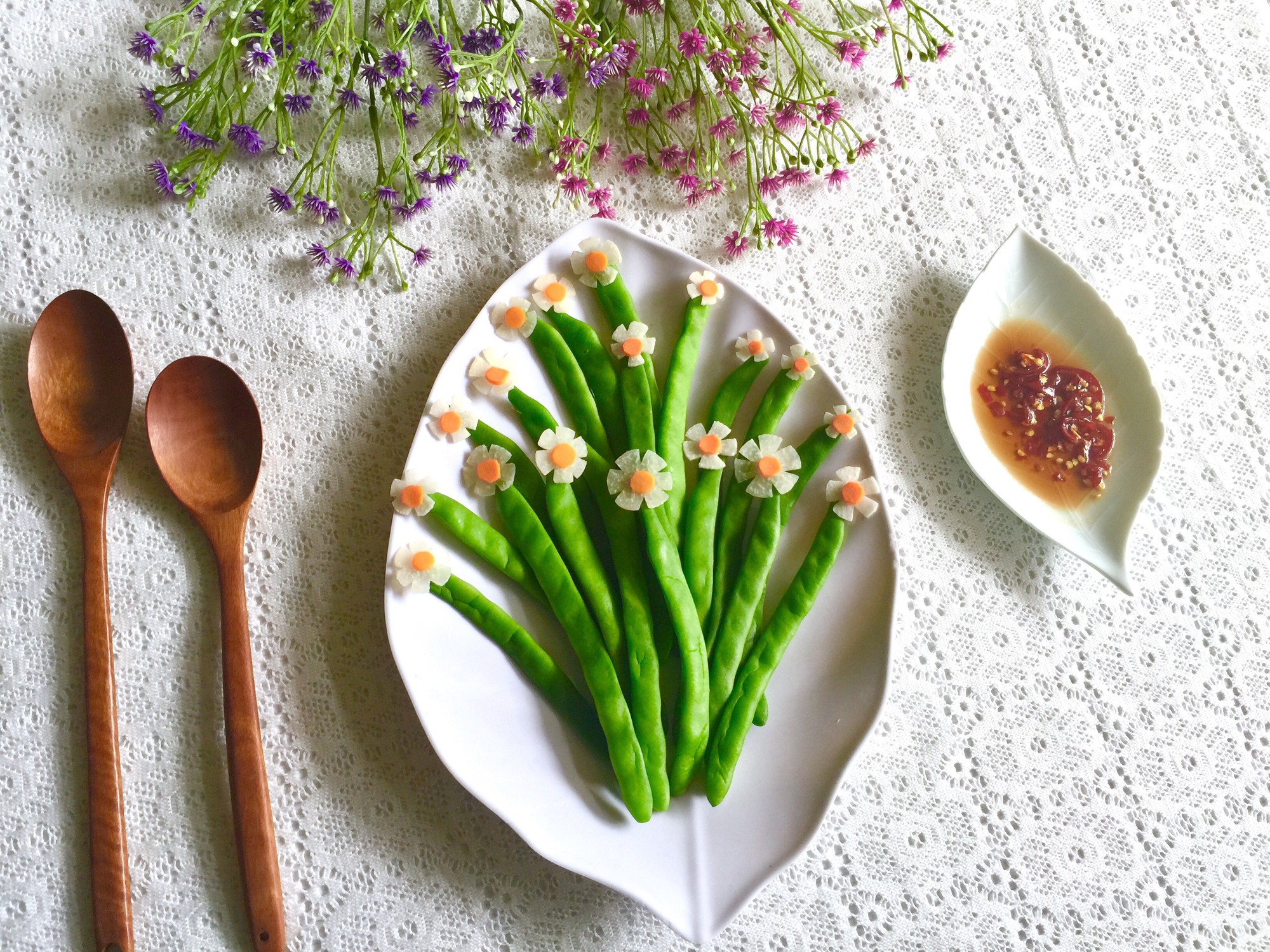 Nấu mâm cơm ngon không khác gì mâm cỗ: Đây quả đúng là chị gái vàng trong làng làm vợ!-4