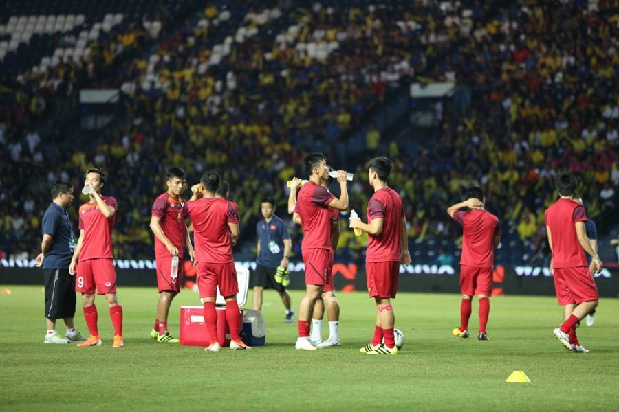 Đánh bại Thái Lan bằng bàn thắng ở phút bù giờ, Việt Nam vào chung kết Kings Cup-19