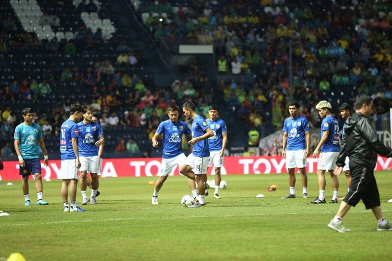 Đánh bại Thái Lan bằng bàn thắng ở phút bù giờ, Việt Nam vào chung kết Kings Cup-20