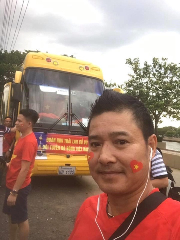 Quế Ngọc Hải, Bùi Tiến Dũng tri ân Đình Trọng sau chiến thắng-19