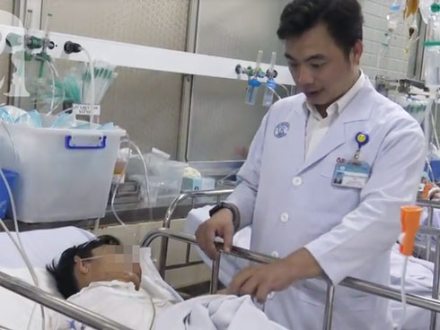 Chỉ một chút lơ là quên không khóa cửa sổ nhà bếp, bà mẹ phải ân hận cả đời vì tai họa giáng xuống đầu con gái 6 tuổi-3