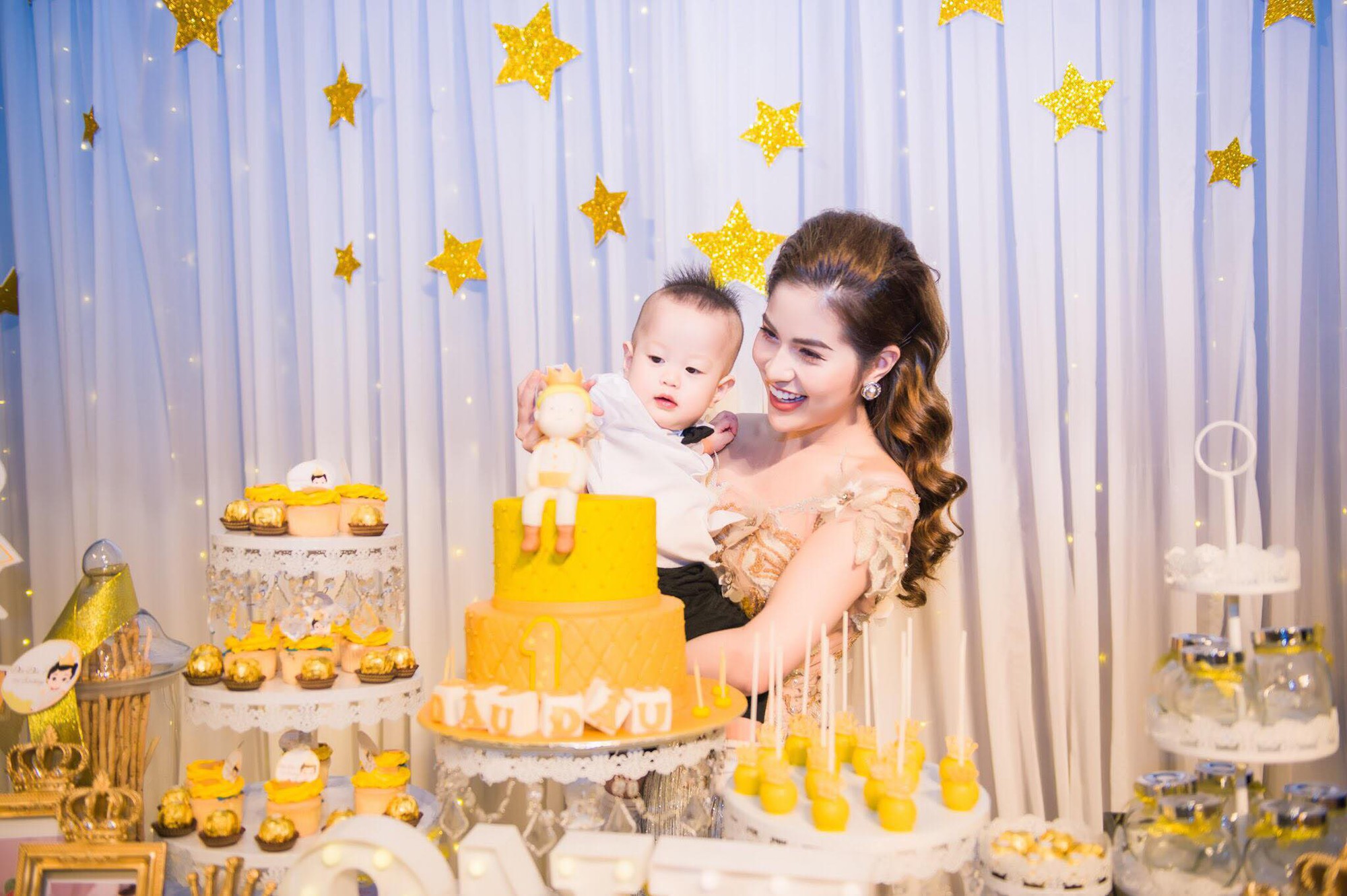 Giữa lúc thông tin vợ chồng trục trặc rộ lên, cả hai vợ chồng diễn viên Việt Anh đều cập nhật trạng thái độc thân.-4