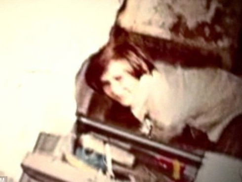 Vệt máu ở phòng tắm tố hung thủ giết cô giáo tiếng Anh phi tang xác-3