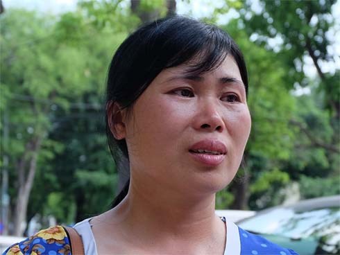 Cô giáo dạy tiếng Anh 23 năm không dám thổ lộ lương tháng 1,2 triệu đồng