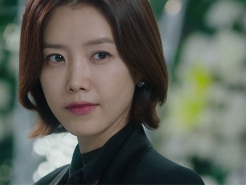 Nhà có giỗ nhưng cả chị dâu lẫn chị chồng đều ngồi chơi, em chẳng cần ra mặt cũng khiến cả 2 phải xấu hổ