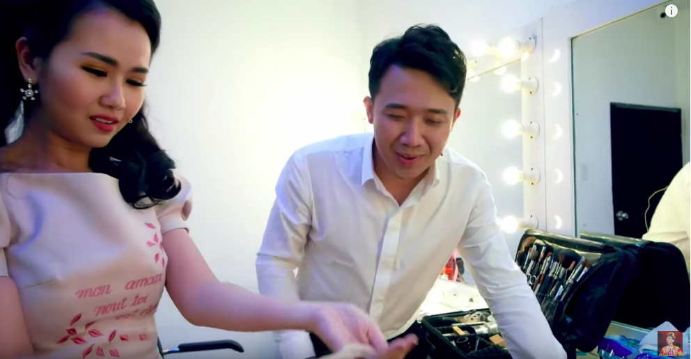 Võ Hạ Trâm bàng hoàng phát hiện dây áo ngực của mình trong balo Trấn Thành, Sam lại còn nói câu không ngờ này-4