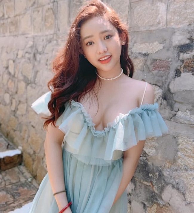 Body ngày càng bốc lửa, Quế Vân, Thúy Vi, Khánh My tự tin mặc đồ ít ai dám diện-12