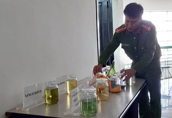 Khởi tố đại gia Trịnh Sướng và 22 người khác do mua bán xăng dầu giả-2