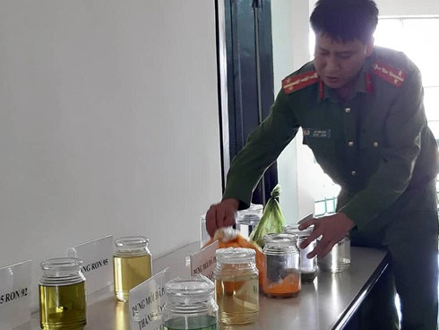 Đại gia Trịnh Sướng cùng đồng phạm sản xuất xăng giả bằng cách nào?-3