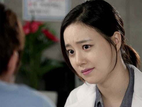 Vừa thấy con trai phải nấu ăn đã la lối um sùm, tôi khẽ khàng đáp 1 câu khiến mẹ chồng lặng lẽ ra về