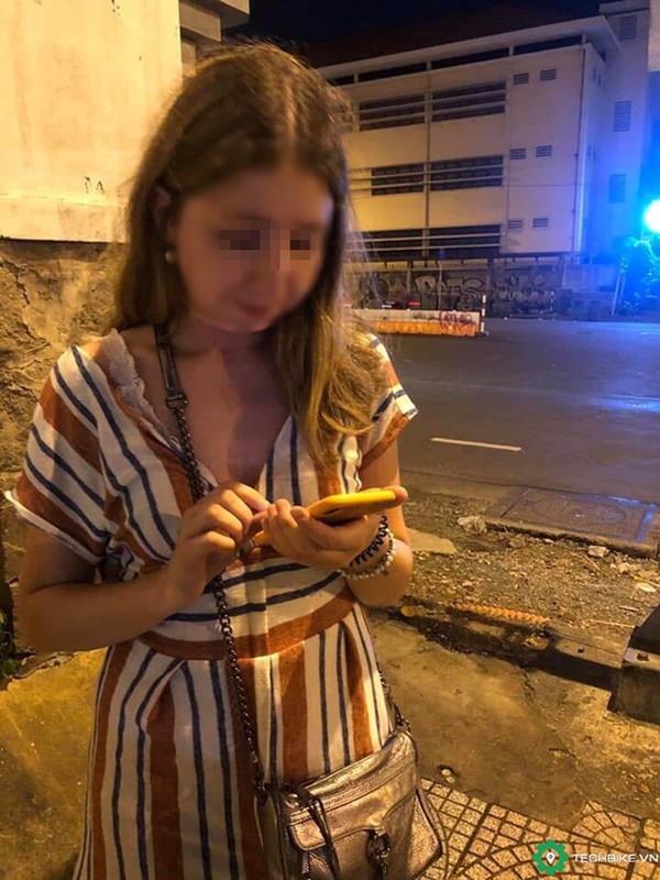 Nữ du khách người Nga tố bị tài xế xe ôm công nghệ cướp điện thoại, xô ngã xuống đường giữa đêm khuya ở Sài Gòn-1