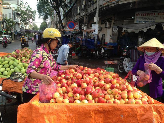 Táo Mỹ 40.000 đồng/kg ngập chợ Sài Gòn-1
