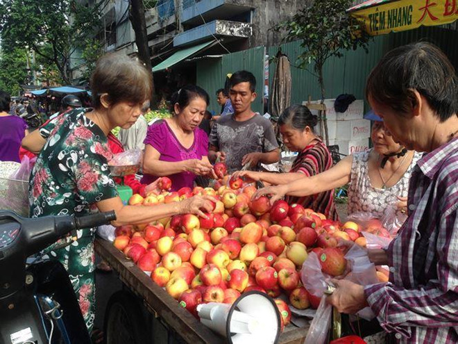Táo Mỹ 40.000 đồng/kg ngập chợ Sài Gòn-2