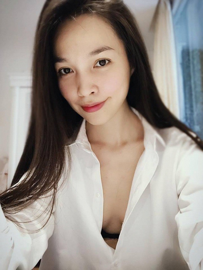 Hiền Thục như hồi xuân, diện bikini 2 mảnh nhảy sexy trong phòng ngủ-4