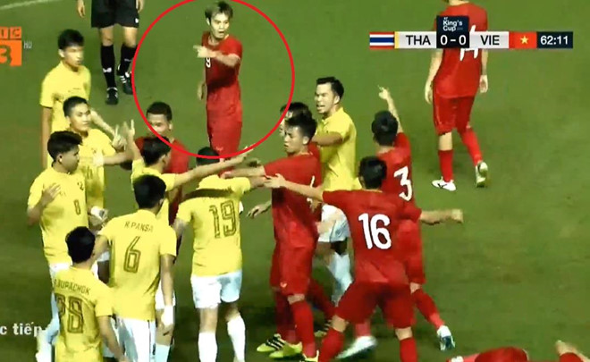 Văn Toàn lên tiếng sau tấm thẻ vàng oan ở trận thắng Thái Lan-1