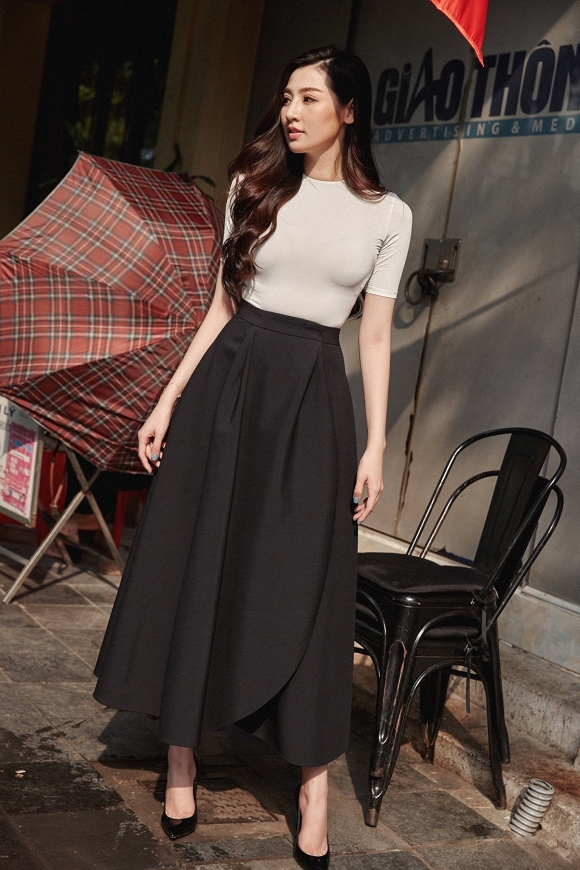 Á Hậu Tú Anh rạng ngời, thanh lịch xuống phố-6