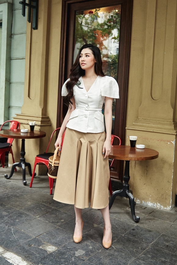Á Hậu Tú Anh rạng ngời, thanh lịch xuống phố-8