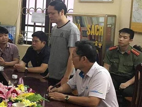 Chỉ mất 6 giây sửa một bài thi, ông Lương nâng điểm hơn 300 bài thi trong thời gian ngắn