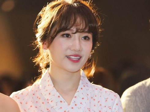 Hari Won tiếp tục lộ khuyết điểm kiến thức cơ bản khi dẫn chương trình Nhanh như chớp-6