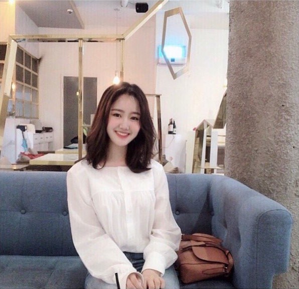 Sao nhí xấc láo nhất Gia đình là số một bỗng xóa hết ảnh trên Instagram, xuất hiện với diện mạo khác lạ-2