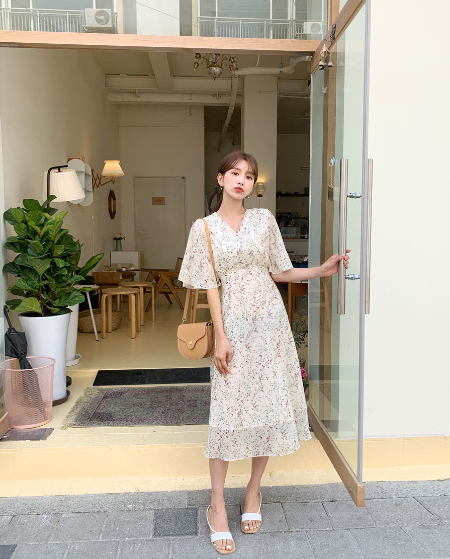 Váy hoa - item phủ sóng dày đặc mỗi mùa hè và 3 kiểu xinh đến nỗi bạn muốn rinh về hết cho tủ đồ-6