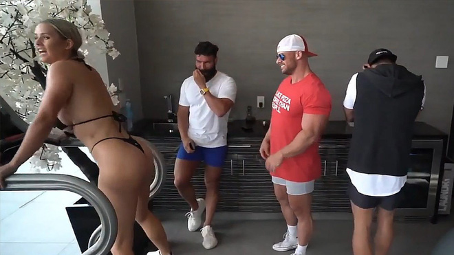 Cuộc sống xa hoa khét tiếng của ông hoàng nổi tiếng nhất nước Mỹ-2