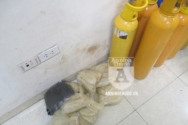 Hà Nội: Phát hiện kho giấu khí cười lớn chuyên cung cấp cho các quán bar, karaoke-2