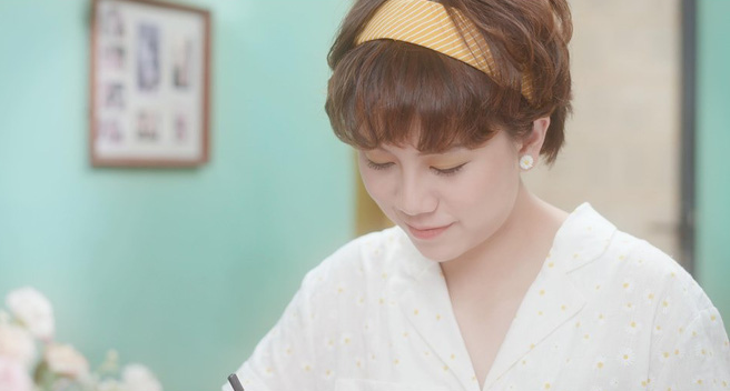 Ánh Dương Về nhà đi con gây sốc với hình ảnh dịu dàng, ra dáng thiếu nữ chỉ với một chiếc băng đô-1