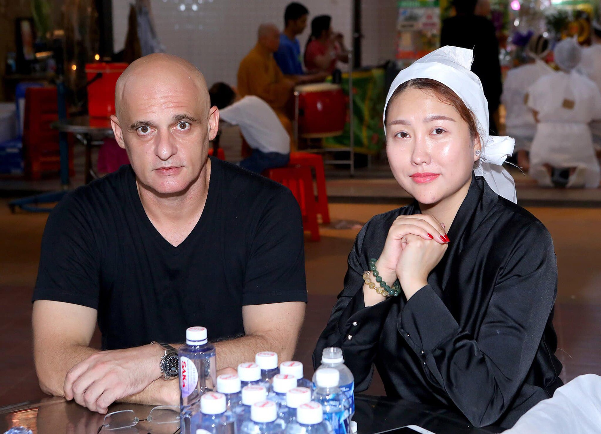 Đám tang bố ruột Phi Thanh Vân: Chồng đầu người Pháp đến viếng, chồng hai Bảo Duy vắng mặt-4