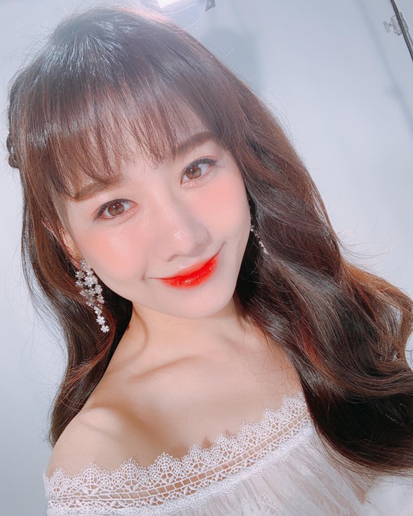 Hari Won tiếp tục lộ khuyết điểm kiến thức cơ bản khi dẫn chương trình Nhanh như chớp-4