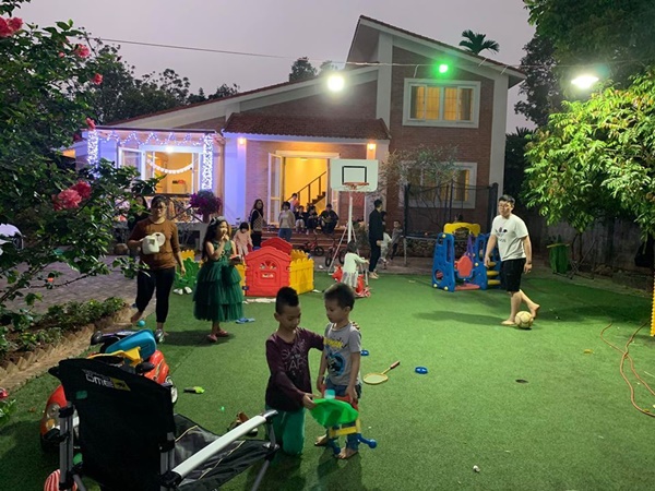 Hồng Đăng thu hoạch một ô tô sấu, xoài ở nhà vườn 1.300m2-10