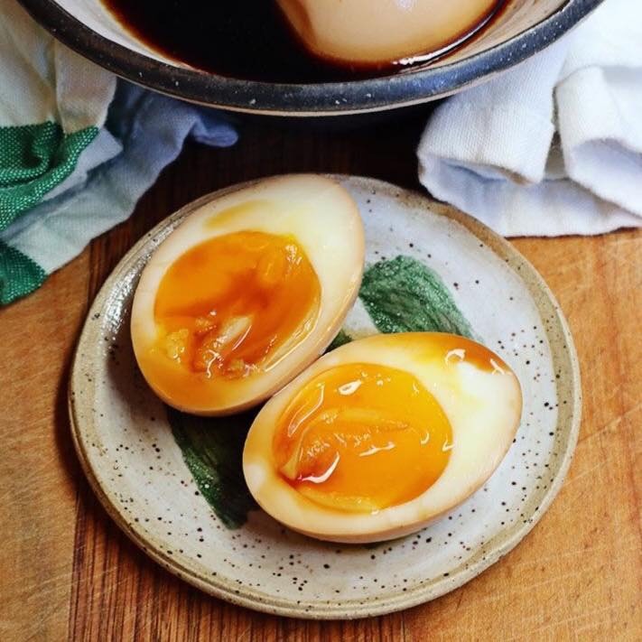 Bí ẩn trứng gà đắt gấp 20 lần trứng thường gây xôn xao khắp chợ-2