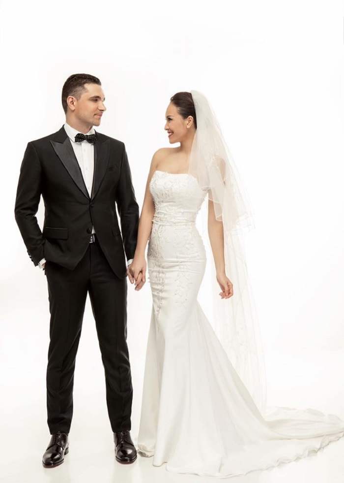 MC Phương Mai tình tứ khóa môi chồng trong ảnh cưới giản dị-6