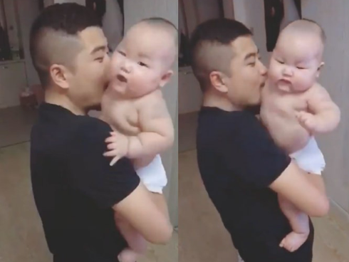 Thân hình mũm mĩm quá đáng yêu khiến bố phải