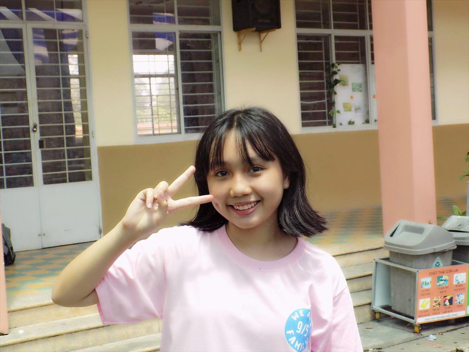 Đi thi vào lớp 10 gặp đề Toán khó lại còn bị phỏng vấn, nữ sinh trả lời một câu khiến ai cũng câm nín-1