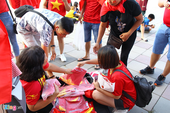 Công Phượng đá hỏng phạt đền, CĐV bật khóc khi Việt Nam bỏ lỡ chức vô địch Kings Cup trên đất Thái Lan-38