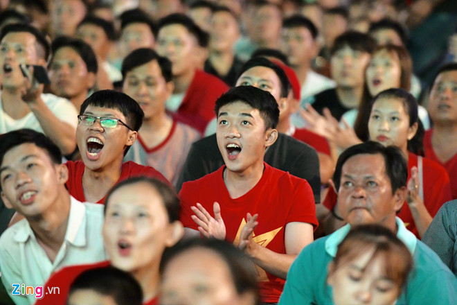 Công Phượng đá hỏng phạt đền, CĐV bật khóc khi Việt Nam bỏ lỡ chức vô địch Kings Cup trên đất Thái Lan-24