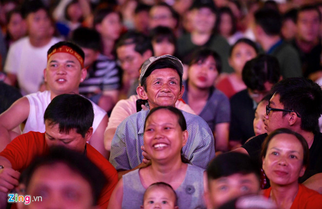 Công Phượng đá hỏng phạt đền, CĐV bật khóc khi Việt Nam bỏ lỡ chức vô địch Kings Cup trên đất Thái Lan-26