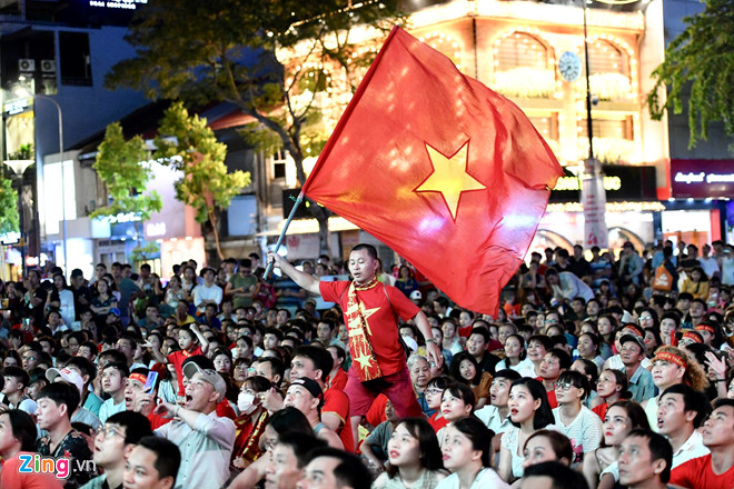 Công Phượng đá hỏng phạt đền, CĐV bật khóc khi Việt Nam bỏ lỡ chức vô địch Kings Cup trên đất Thái Lan-23