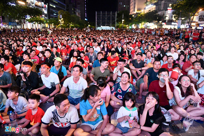 Công Phượng đá hỏng phạt đền, CĐV bật khóc khi Việt Nam bỏ lỡ chức vô địch Kings Cup trên đất Thái Lan-21