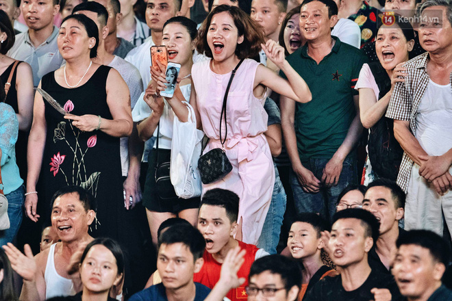 Công Phượng đá hỏng phạt đền, CĐV bật khóc khi Việt Nam bỏ lỡ chức vô địch Kings Cup trên đất Thái Lan-18