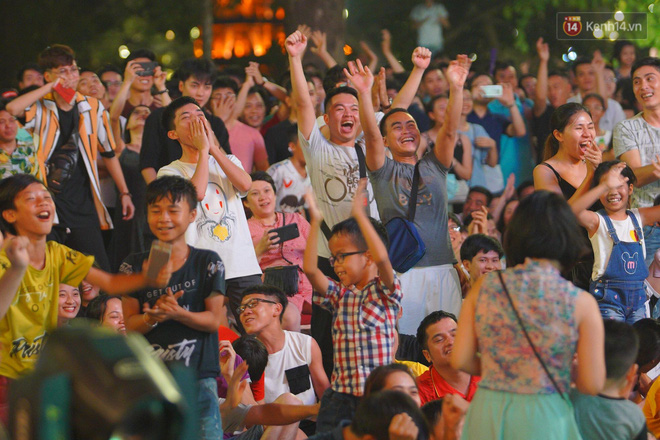 Công Phượng đá hỏng phạt đền, CĐV bật khóc khi Việt Nam bỏ lỡ chức vô địch Kings Cup trên đất Thái Lan-5